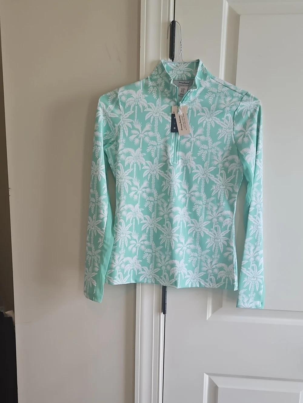 nwt ladies sz xs tommy bahama 1/2 zip pulliver active jacket long sleeved